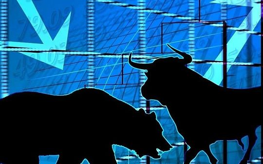 比特币暴跌后 机构在抛售 散户在“抄底”